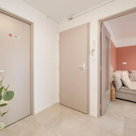 Le Belvedair Avec Garage Pour 8 Personnes ナンシー